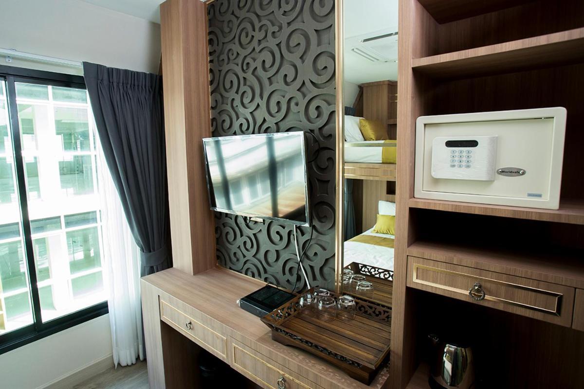 Bed and Breakfast Ghee Gelato House Бангкок Екстер'єр фото