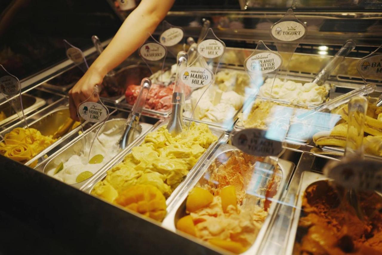 Bed and Breakfast Ghee Gelato House Бангкок Екстер'єр фото