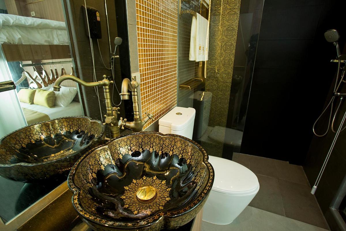 Bed and Breakfast Ghee Gelato House Бангкок Екстер'єр фото